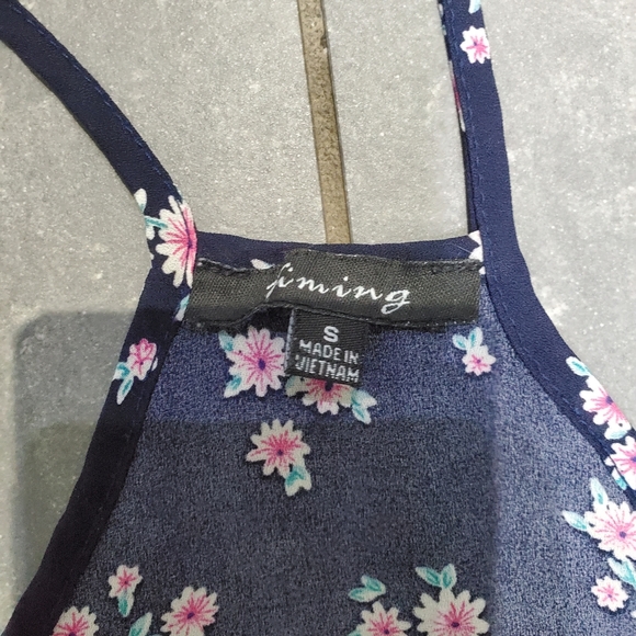 Blue tank top with floral details - Picture 2 of 2